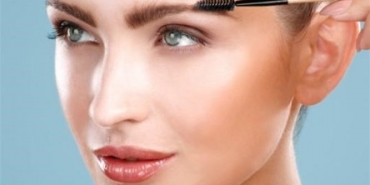 Yeni Trend Kaş Makyajı Nasıl Yapılır?