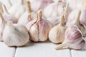 Sarımsak Saç Uzatır Mı? Saç Uzatmak için Kullanılan Sarımsak Kürü