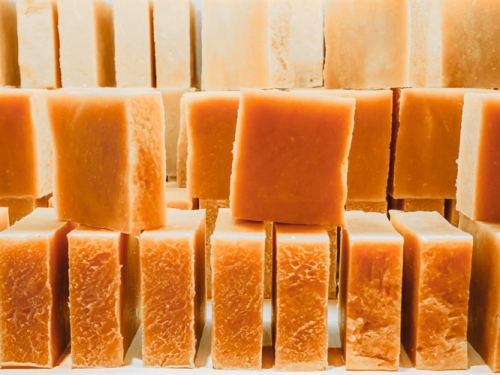 Sivilcesiz Yüz için Zerdeçal Sabunu Tarifi