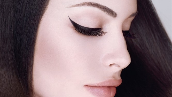 Kalıcı Eyeliner Kontür ile Makyajlı Uyanın