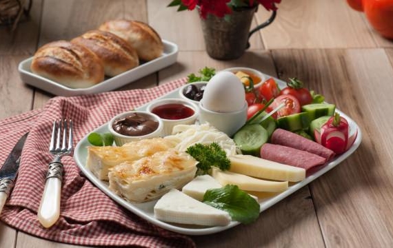 kahvaltida_bulunmasi_gereken_besinler_1535457804_3682