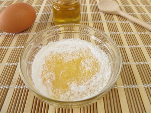 Dökülen Saçlar İçin Yumurta Maskesi Tarifi
