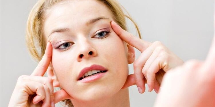 Yüz Yogası ile Göz Çevresi Kırışıklarını Giderebilirsiniz