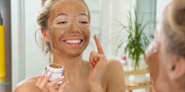 Ölü Hücrelerden Arının: Ev Yapımı Peeling Tarifi