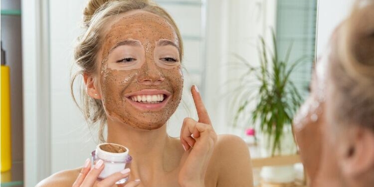 Eksfoliasyon (Peeling) Nedir, Nasıl Yapılır?
