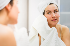 Yüzünüzü kurulamak için neden havlu kullanmamalısınız?