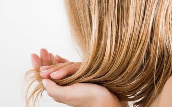 Bu hataya düşerseniz saçınız mahvoluyor! Saç yıkama sıklığıyla ilgili bilmeniz gerekenler