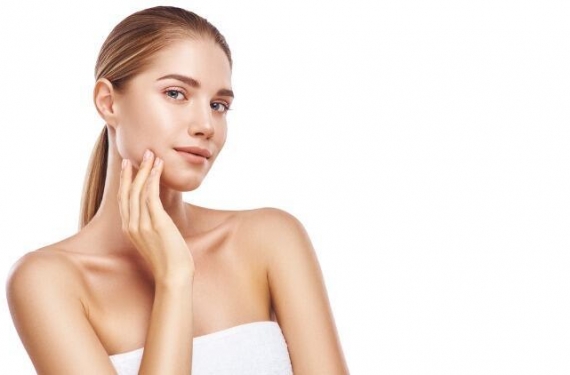 Dermaplaning Nedir, Nasıl Yapılır? Dermaplaning Evde Yapılır Mı?